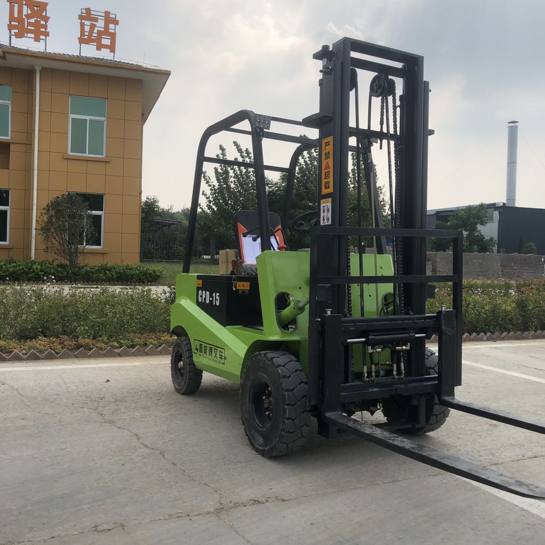 站立式電動叉車生產(chǎn)廠家與價格指南 山東順坤機(jī)械設(shè)備銷售有限公司